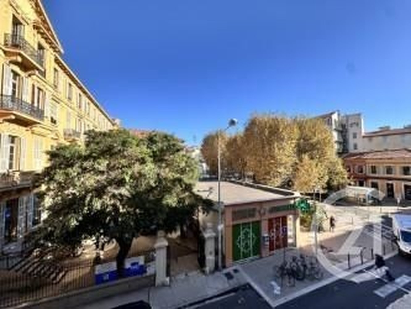 Property photo in Carre d'Or