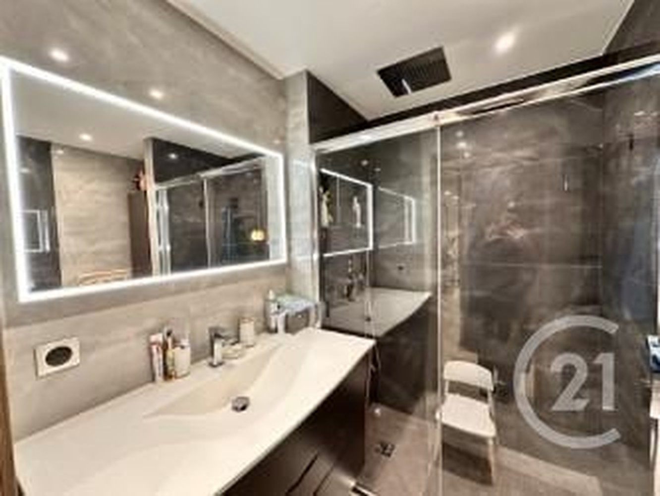 Property photo in Carre d'Or