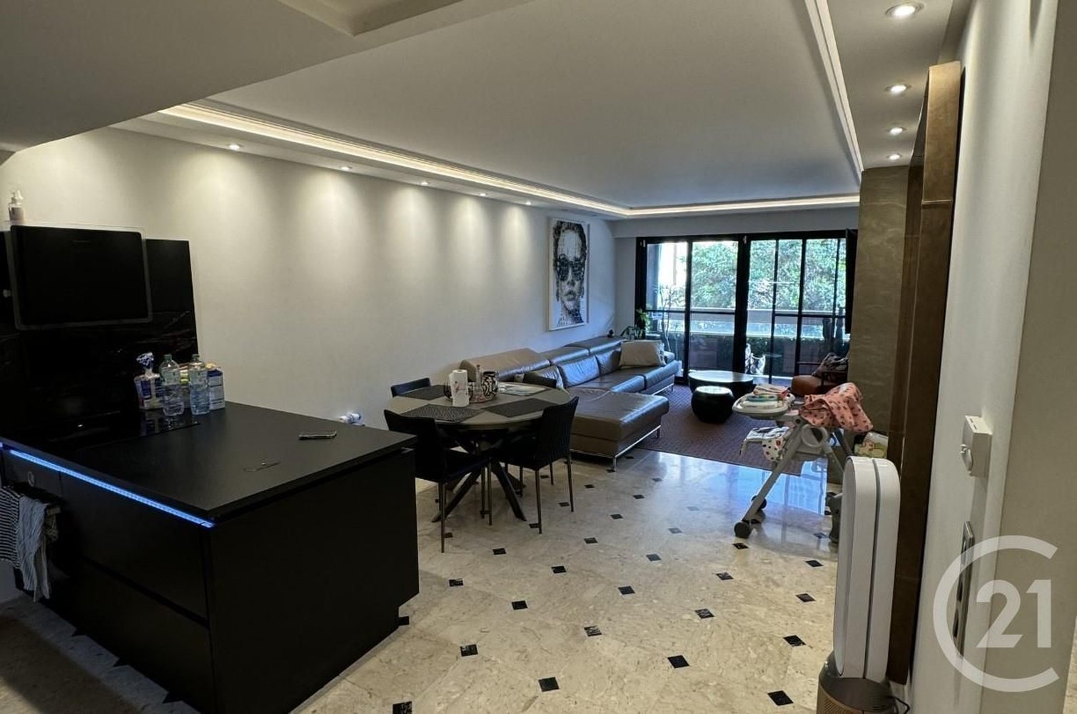 Property photo in Carre d'Or