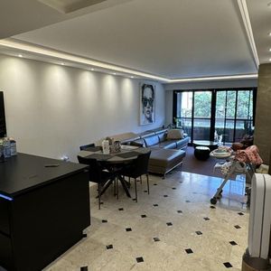 Property in Carre d'Or