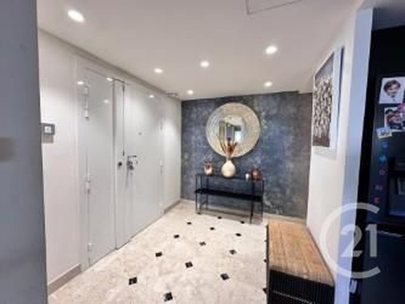 Property photo in Carre d'Or