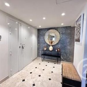 Property in Carre d'Or