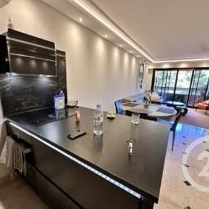 Property in Carre d'Or