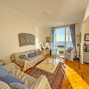 Property in Carre d'Or