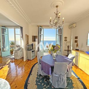 Property in Carre d'Or