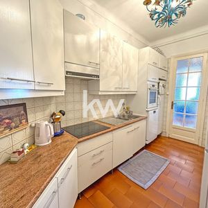 Property in Carre d'Or