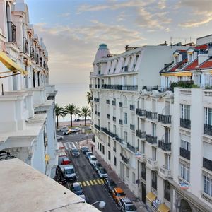 Property in Carre d'Or