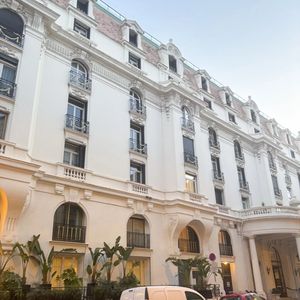 Property in Carre d'Or