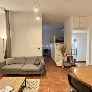 Property in Carre d'Or