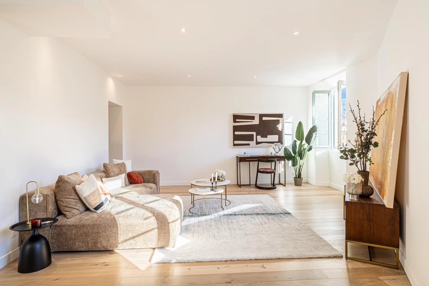 Property photo in Port