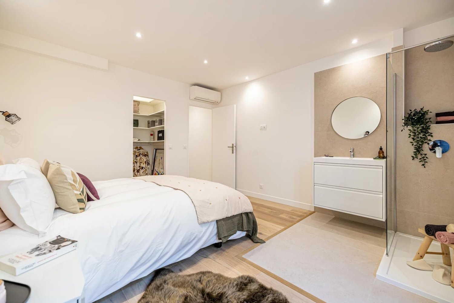 Property photo in Port