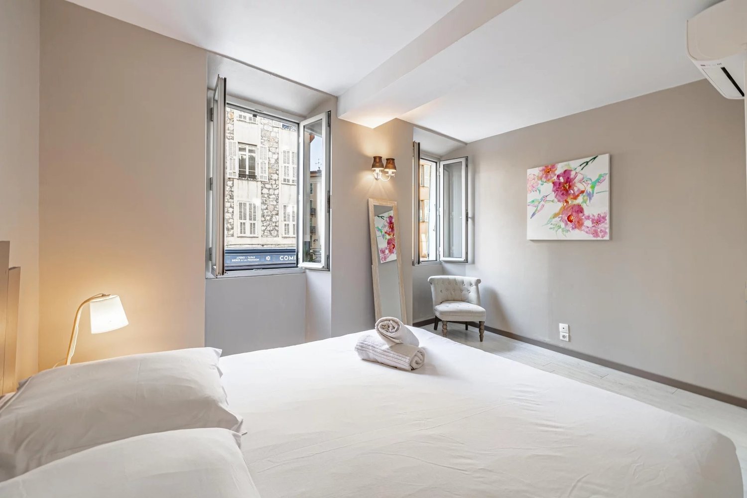 Property photo in Port