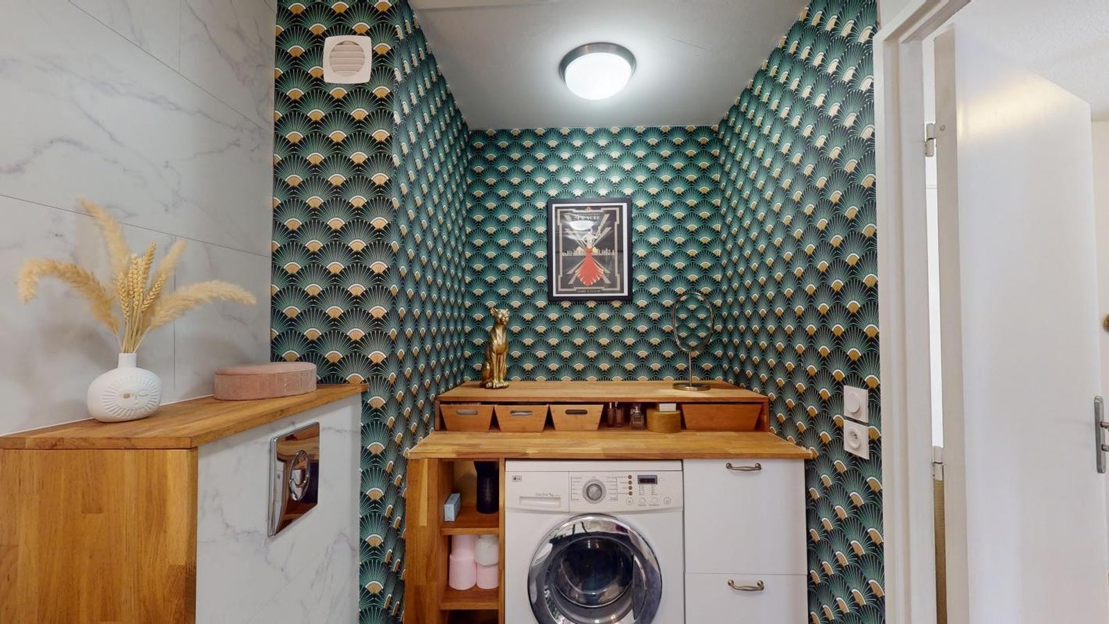 Property photo in Port