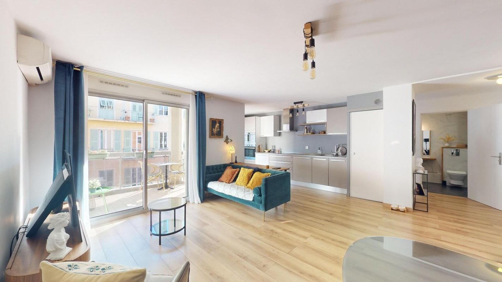 Property photo in Port