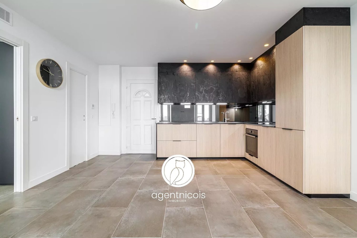 Property photo in Port