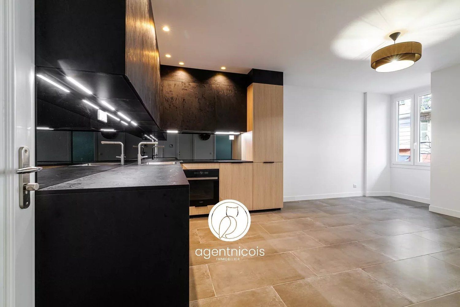 Property photo in Port