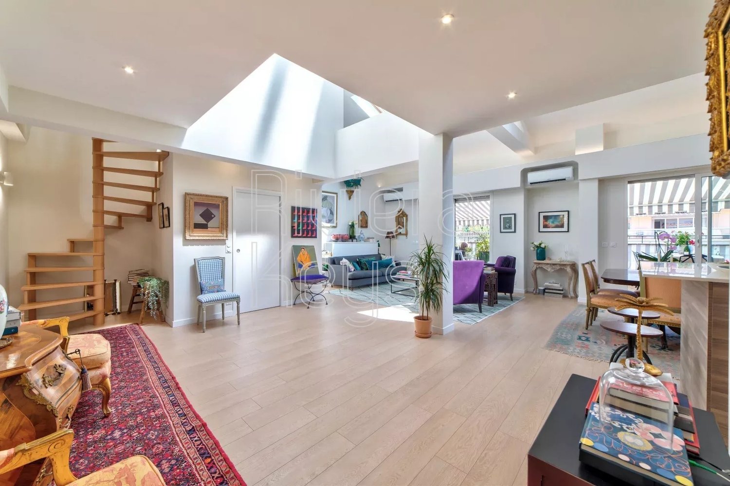 Property photo in Carre d'Argent