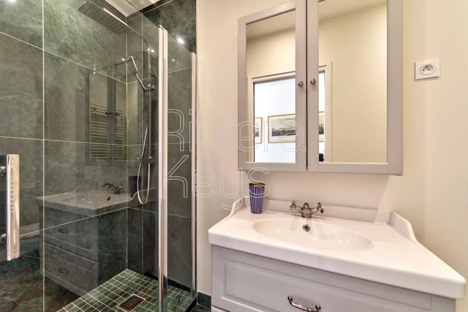 Property photo in Carre d'Argent