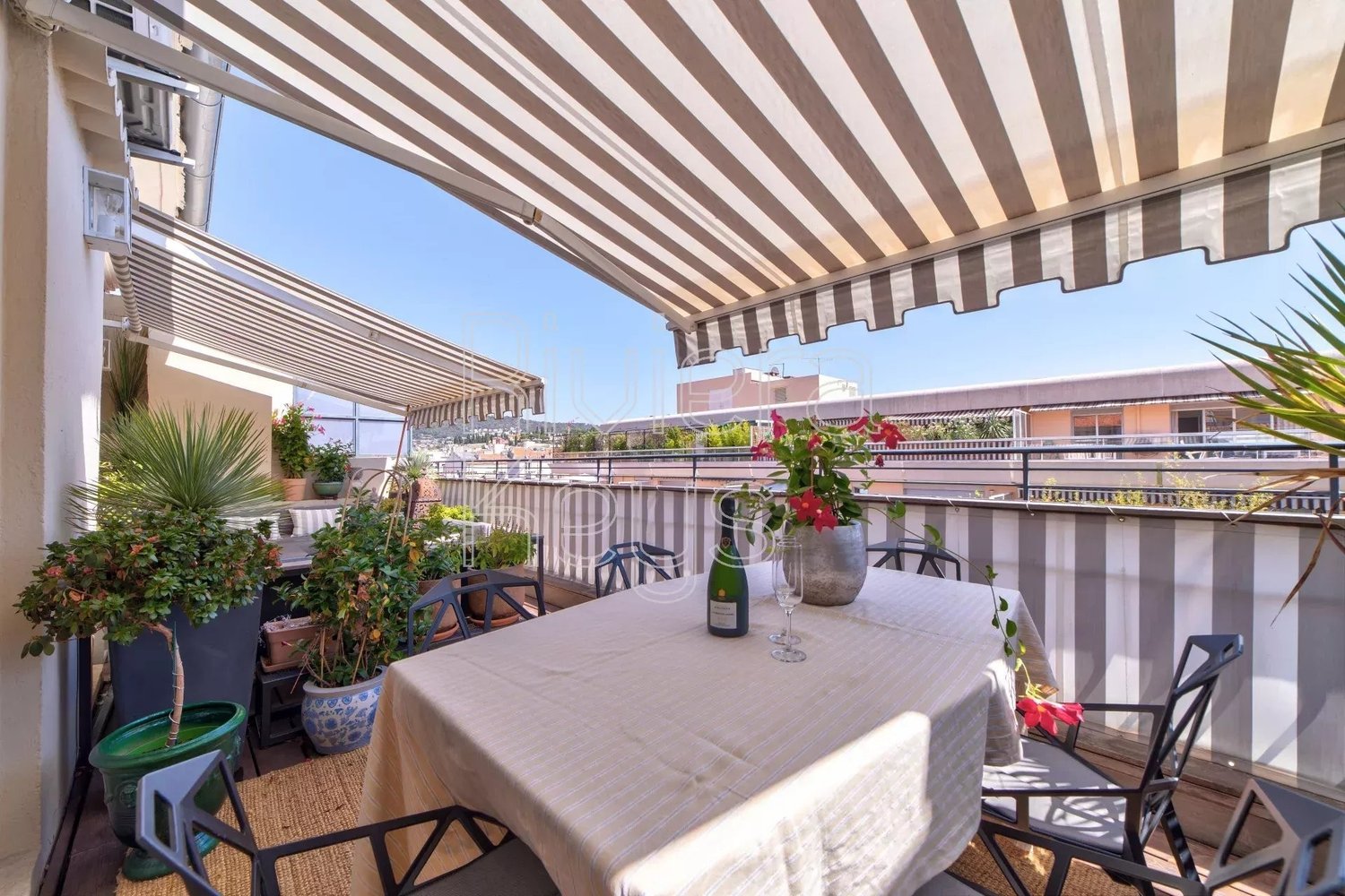 Property photo in Carre d'Argent