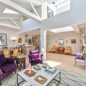 Property in Carre d'Argent