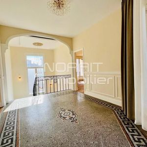 Property in Carre d'Argent