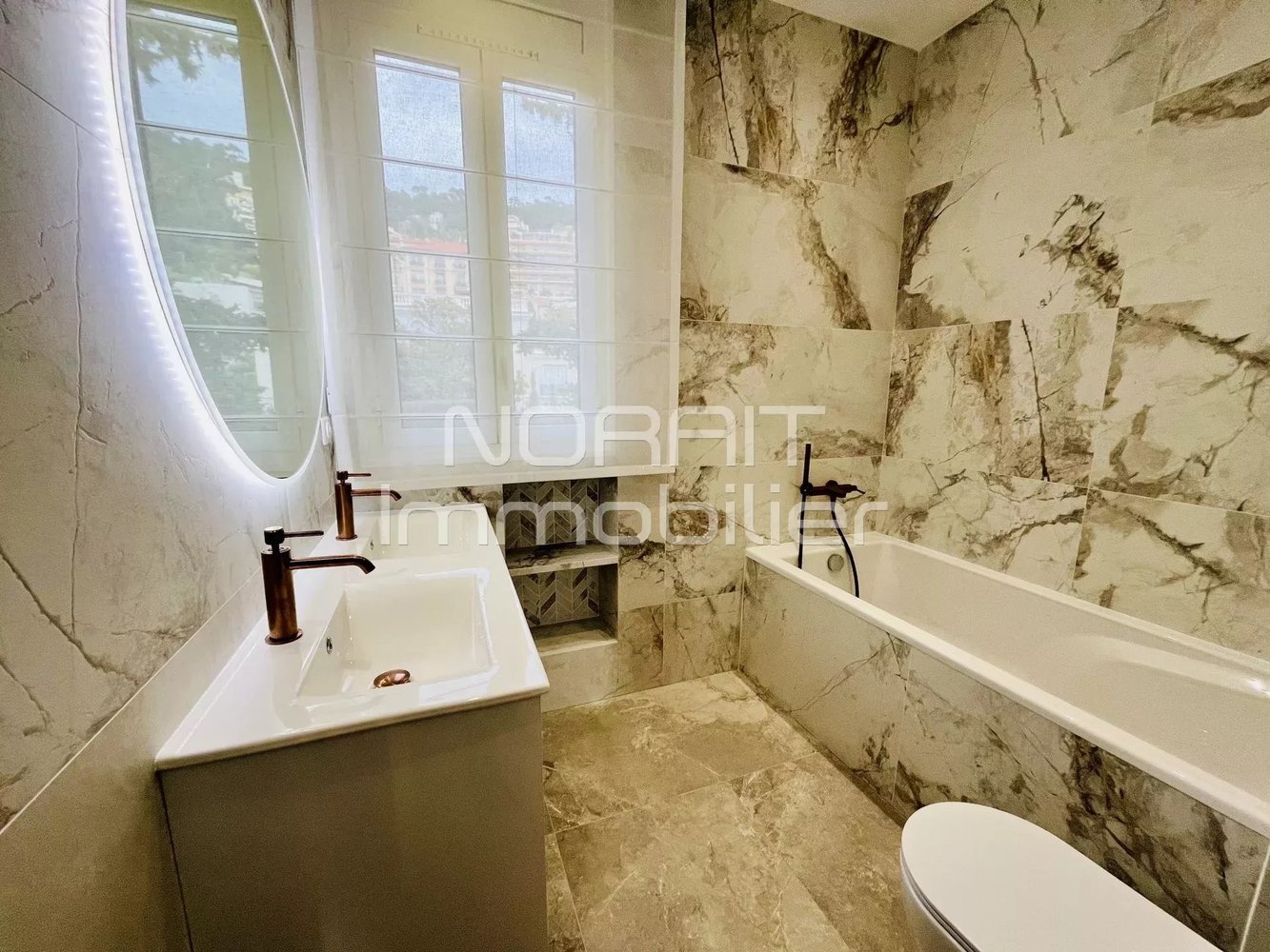 Property photo in Carre d'Argent