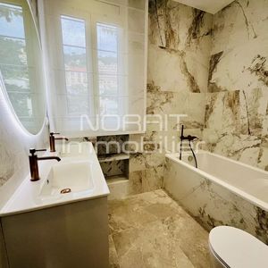 Property in Carre d'Argent