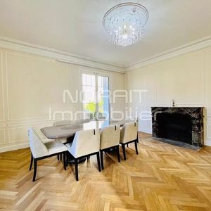 Property in Carre d'Argent