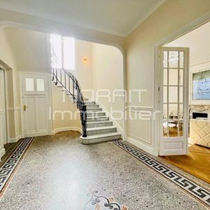 Property in Carre d'Argent