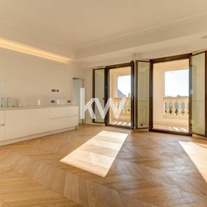 Property in Carre d'Argent