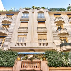 Property in Carre d'Argent