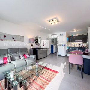 Property in Carre d'Argent