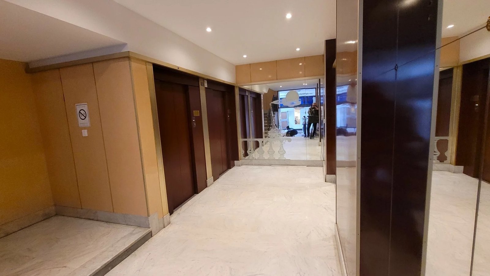 Property photo in Carre d'Argent