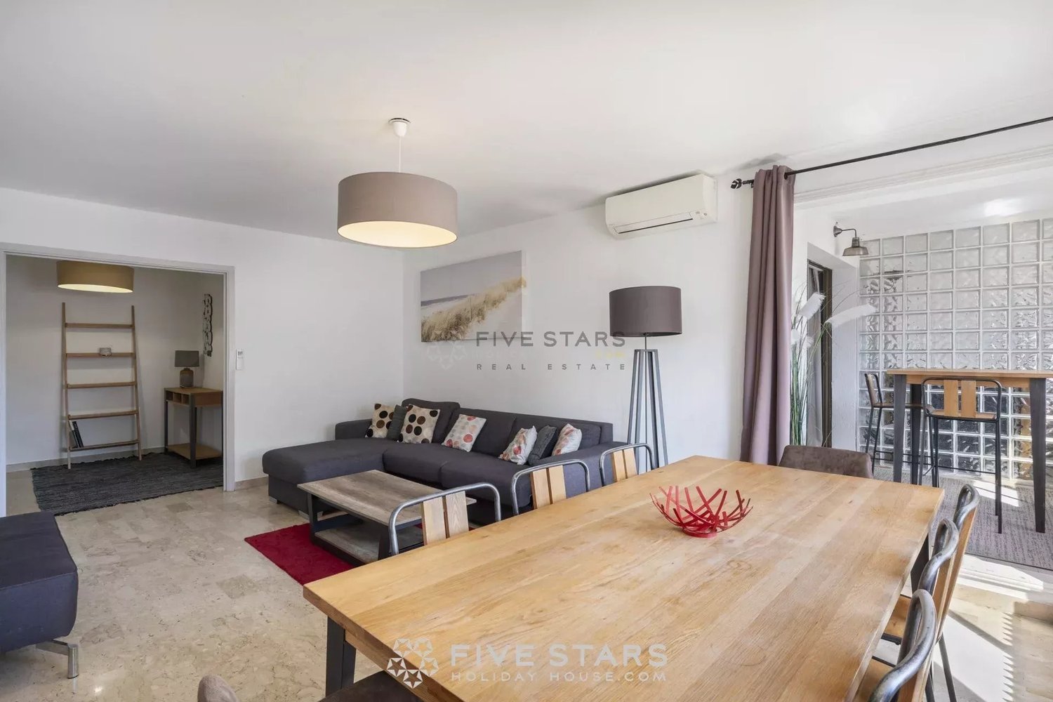 Property photo in Carre d'Argent