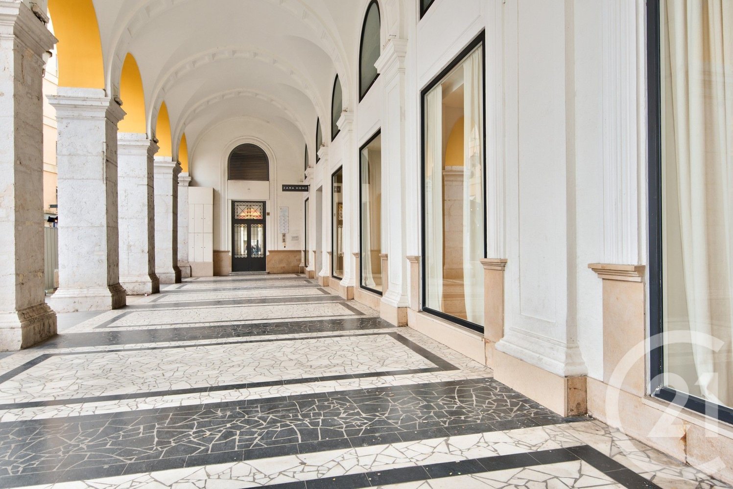 Property photo in Carre d'Argent