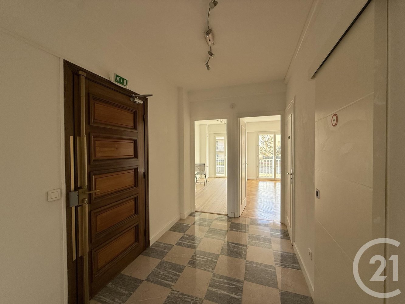 Property photo in Carre d'Argent