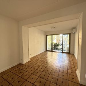 Property in Carre d'Argent