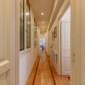 Property in Carre d'Or