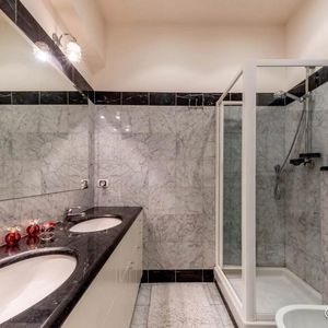 Property in Carre d'Or