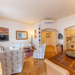 Property in Carre d'Or