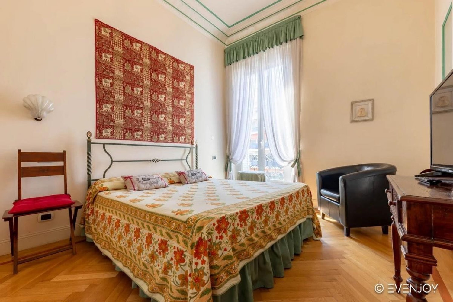 Property photo in Carre d'Or