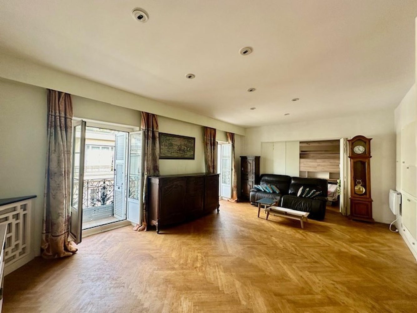 Property photo in Carre d'Or