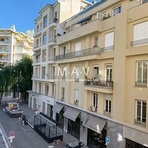 Property in Carre d'Or