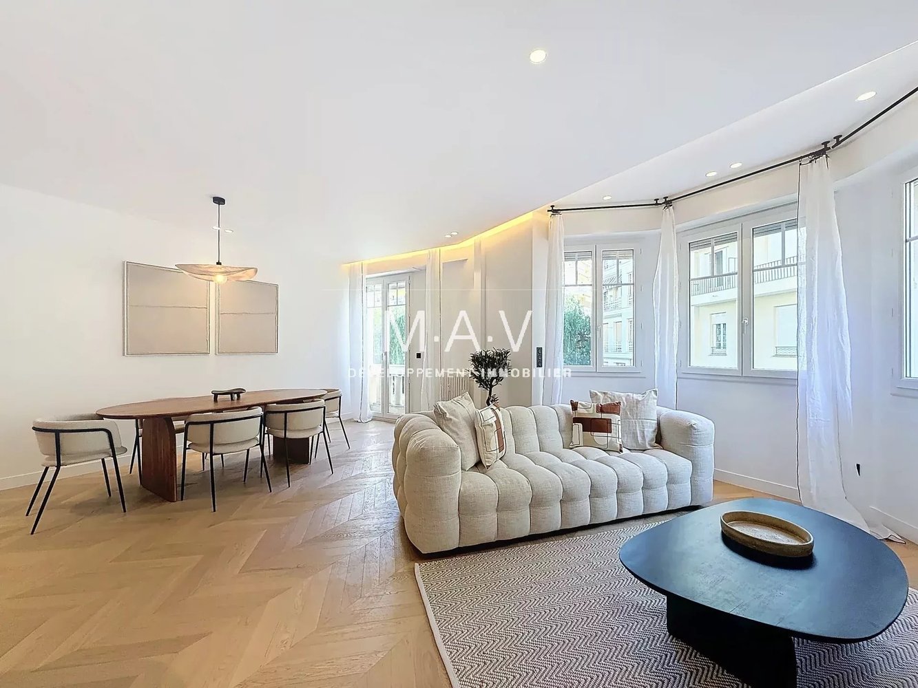 Property photo in Carre d'Or