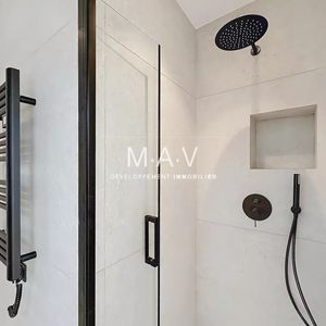 Property in Carre d'Or