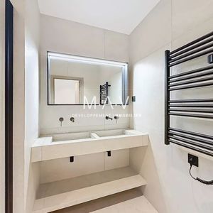 Property in Carre d'Or