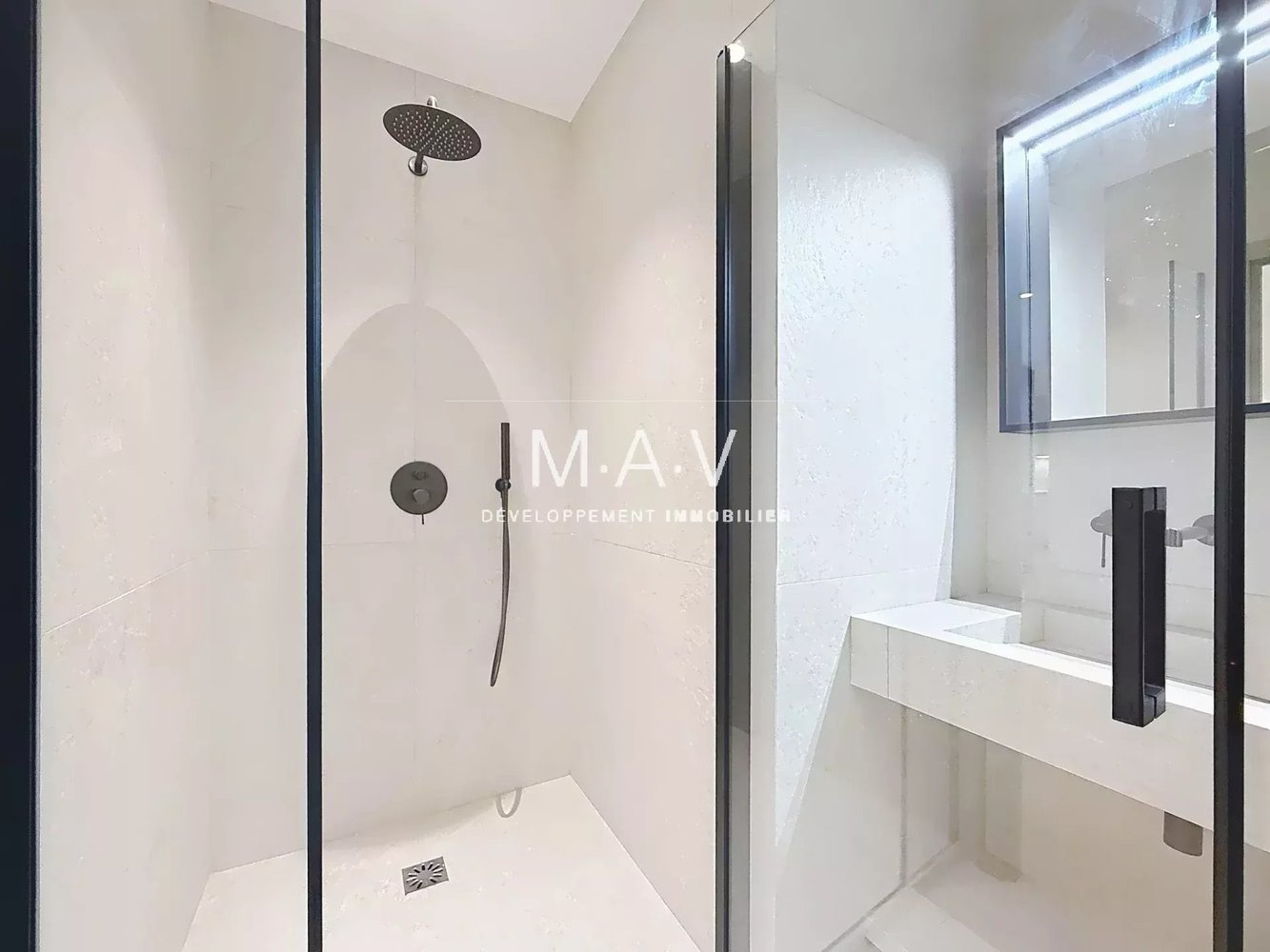 Property photo in Carre d'Or