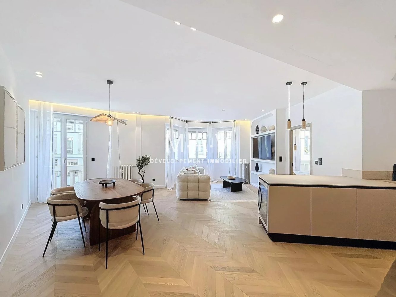 Property photo in Carre d'Or