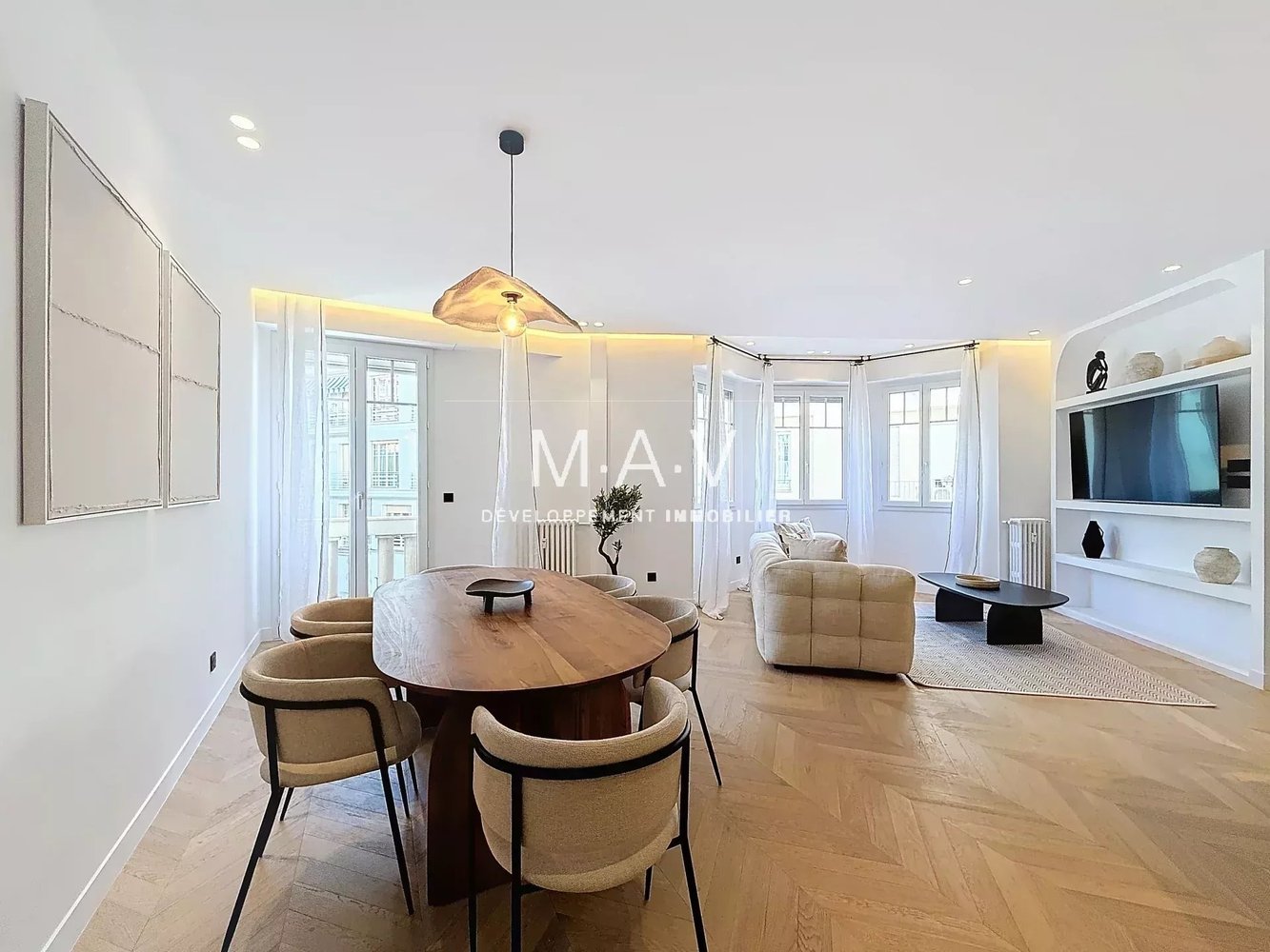 Property photo in Carre d'Or