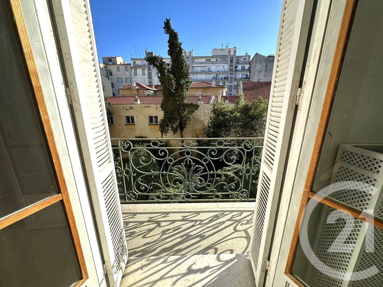 Property photo in Carre d'Or